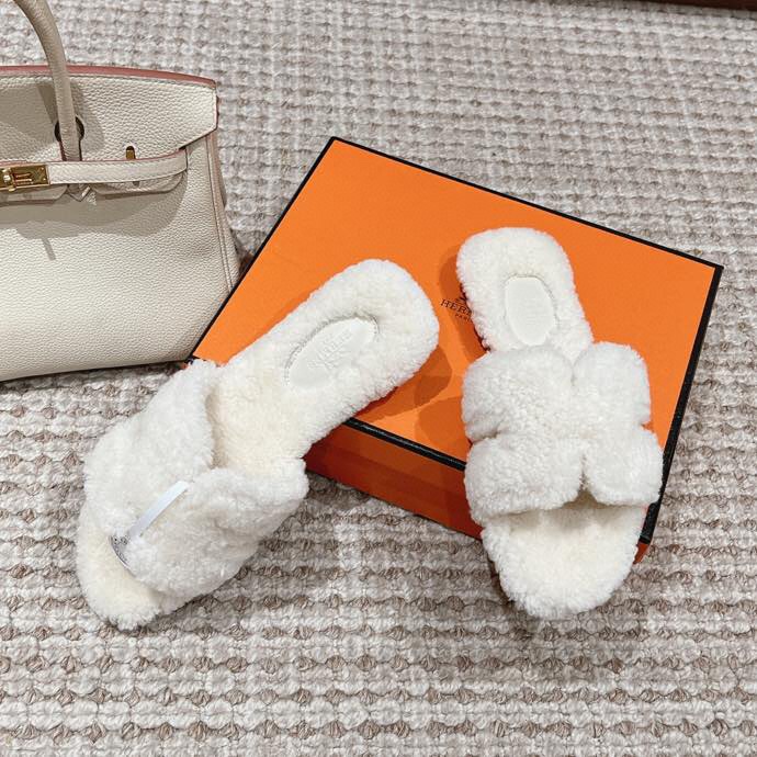 Hermes Slippers